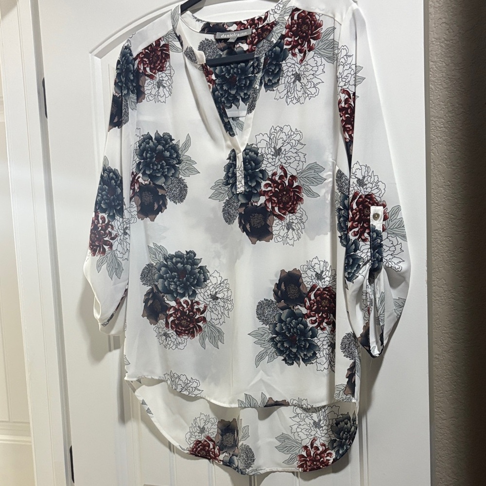 Daniel Rainn White and Burgundy Floral Blouse
